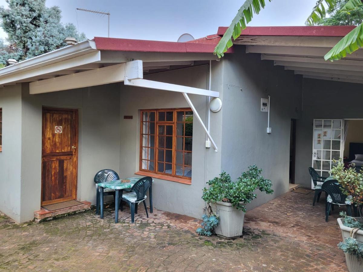 Margaret'S Place Johannesburg Eksteriør billede